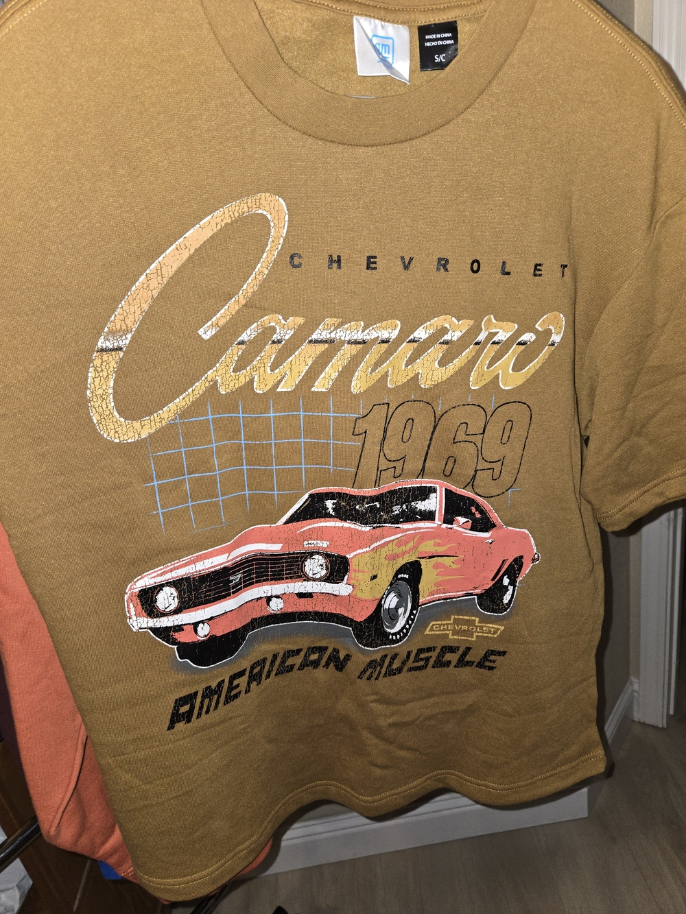 Chevrolet Camaro 1969 Graphic Tee - Brown with Coral Car Print